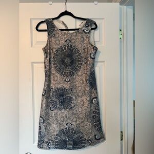 Izabel London Elegant Blue and White Patterned Dress size 6